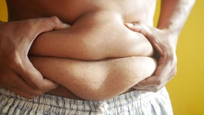 Health Tips: വയറിലെ കൊഴുപ്പിനെ പുറംതള്ളാന് രാവിലെ കുടിക്കാം ഈ പാനീയങ്ങള്...