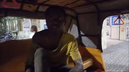 விழுப்புரத்தில் குழந்தையை கடத்த முயற்சி? வடமாநில வாலிபருக்கு தர்ம அடி கொடுத்த பொதுமக்கள்