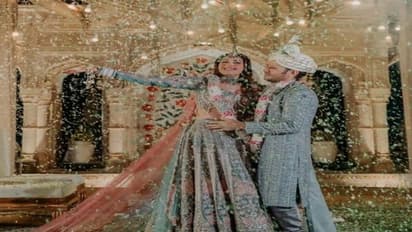 Bridal Lehenga होगा सबसे यूनिक, Try करें Surbhi Chandna का लुक 