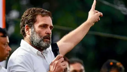 'കോവിഡ് വന്നപ്പോൾ കൈകൊട്ടി കളിക്കാൻ പറഞ്ഞയാളാണ് പ്രധാനമന്ത്രി'; മോദിക്കെതിരെ രൂക്ഷ വിമർശനവുമായി രാഹുൽ ഗാന്ധി 