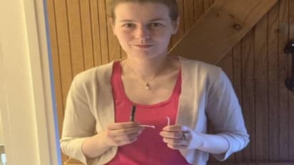 ഏഴ് മണിക്കൂർ ബാത്ത്റൂമിൽ കുടുങ്ങി, പുറത്തിറങ്ങിയത് ഐലൈനറും ഇയർ ബഡ്ഡ്സും ഉപയോഗിച്ച്..!