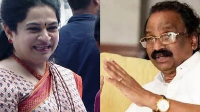 ആന്റണിയുടെ മകൻ പോയാൽ എന്തുകൊണ്ട് കരുണാകരന്റെ മകൾക്ക് പോയിക്കൂട?പരിഹാസവുമായി എ.കെ.ബാലന്