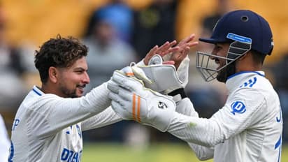 'ചേട്ടാ, അയാള് സ്റ്റെപ്ഔട്ട് ചെയ്യും'...കുല്ദീപിനോട് ധ്രുവ് ജൂറെല്, അടുത്ത പന്തില് വിക്കറ്റ്!