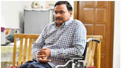 10 വർഷത്തെ നിയമപോരാട്ടം, ഒടുവിൽ മോചനം; പ്രൊഫസർ ജി എൻ സായിബാബ ജയിൽമോചിതനായി