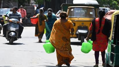 3,000 കുഴല് കിണറുകളും വറ്റി; സ്കൂളുകള് അടയ്ക്കുന്നു, ബെംളൂരുവില് ക്ലാസുകള് ഓണ്ലൈനിലേക്ക്