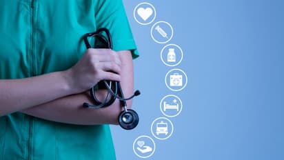 8 best medical courses to pursue after 12th that don’t require a NEET score