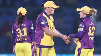 டர்னிங் பாய்ண்டான கடைசி ஓவர்- கடைசி 3 பந்தில் 3 விக்கெட் – ஒரு ரன்னில் த்ரில் வெற்றி பெற்ற யுபி வாரியர்ஸ்!