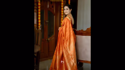 ಅಬ್ಬಬ್ಬಾ... ವೈಷ್ಣವಿ ಗೌಡ ಸೀರೆ ಲುಕ್ ನೋಡಿ ಚೌತಿಯ ಚಂದ್ರ, ಸ್ವರ್ಗದ ಇಂದ್ರನಿಗೆ ಹೋಲಿಸಿ ಕವನ ಬರೆದ ಫ್ಯಾನ್‌!