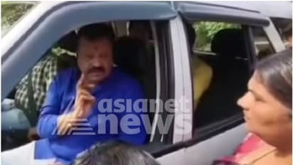 'ആളില്ലാത്തിടത്തേക്ക് എന്നെയെന്തിനാണ് കൊണ്ടുവന്നത്'; പ്രവര്ത്തരോട് ക്ഷോഭിച്ച് സുരേഷ് ഗോപി