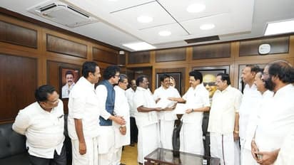 திமுக கூட்டணியில் காங்கிரஸுக்கு 10 இடங்கள்! தொகுதிப் பங்கீடு ஒப்பந்தம் கையெழுத்து!