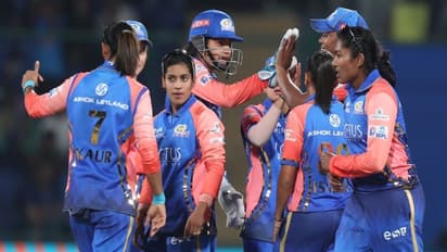 Mumbai Indians Women: குஜராத்தை வீழ்த்தி முதல் அணியாக பிளே ஆஃப் சுற்றுக்கு முன்னேறிய மும்பை இந்தியன்ஸ்!