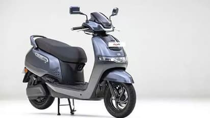 ಹಬ್ಬದ ಡಿಸ್ಕೌಂಟ್ ಆಫರ್, TVS ಐಕ್ಯೂಬ್ ಎಲೆಕ್ಟ್ರಿಕ್ ಸ್ಕೂಟರ್ ಮೇಲೆ 30,000 ರೂ ರಿಯಾಯಿತಿ!