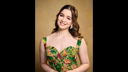 ಹಾಲು ಬಿಳುಪಿನ ಬೆಡಗಿ ಸಾರಾ ತೆಂಡುಲ್ಕರ್, ಕ್ರಿಕೆಟ್ ದೇವರ ಮಗಳ ಸೌಂದರ್ಯಕ್ಕೆ ಬೆರಗಾದ ಫ್ಯಾನ್ಸ್‌!