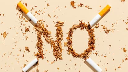 స్మార్ట్‌వాచ్‌తో సిగరెట్ మానేయొచ్చా? షాకింగ్ విషయాలు ఇవిగో