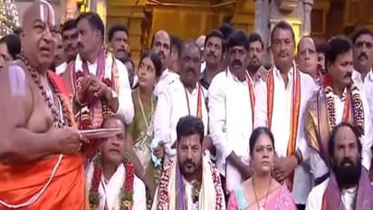 యాదాద్రి లక్ష్మినరసింహస్వామి బ్రహ్మోత్సవాలు ప్రారంభం: పట్టు వస్త్రాలు సమర్పించిన రేవంత్ రెడ్డి