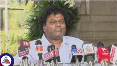 ಜೀವನದಲ್ಲಿ ಮೊಟ್ಟ ಮೊದಲ ಬಾರಿಗೆ ವಿಧಾನಸೌಧ ಮುಂದೆ ಮಾತನಾಡಿದ ನಟ ಸಾಧುಕೋಕಿಲ