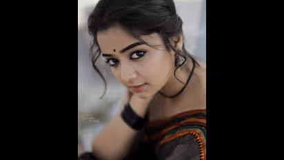 ಇಳ್ಕಲ್ ಸೀರೆಯುಟ್ಟು ಪೋಸ್ ಕೊಟ್ಟ ಪ್ರಿಯಾ ಆಚಾರ್; ಜೂ. ಮಂಜುಳಾ ಅಂತಿದ್ದಾರೆ ಜನ