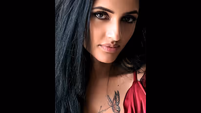 ಟ್ಯಾಟೂ ಕಾಣಿಸುವಂತೆ ಕ್ಲೋಸ್ ಅಪ್ ಫೋಟೊ ಶೇರ್ ಮಾಡಿ Pick one amongst these ಎಂದ ಜ್ಯೋತಿ ರೈ 