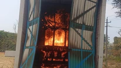 ತುಮಕೂರು: ಬಾಜಿ ಕಟ್ಟಿ ಗುಬ್ಬಿಯ ನಿಟ್ಟೂರುಪುರ ಐತಿಹಾಸಿಕ ತೇರಿಗೆ ಬೆಂಕಿ ಇಟ್ಟ ಪಾಪಿ..!