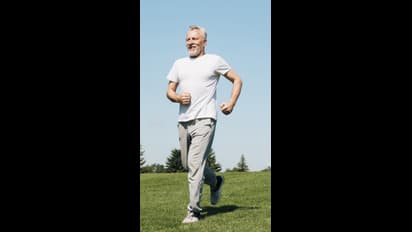 வெறும் வாக்கிங் பத்தாது.. நடைபயிற்சி கூட  இந்த '5' விஷயங்களை பண்ணா தான் பலன்கள்!! 