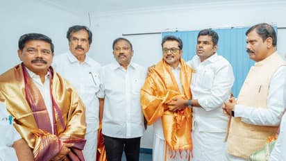 Breaking News : சமத்துவ மக்கள் கட்சியை பாஜகவோடு இணைத்தார் சரத்குமார்