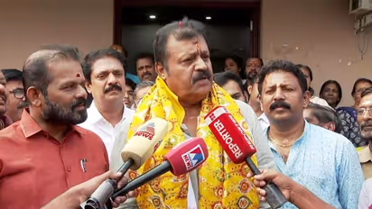 പത്മജയെ ആരും ക്ഷണിച്ചില്ല, മുരളിയും പത്മജയും ആങ്ങളയും പെങ്ങളുമാണോ എന്ന് അവര് തീരുമാനിക്കട്ടെ: സുരേഷ് ഗോപി