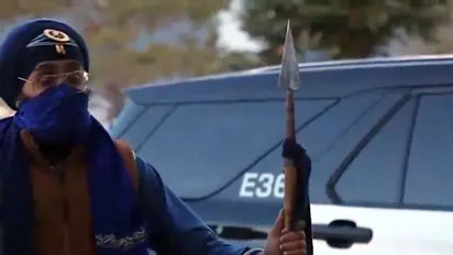 Threat Grows: Pro-Khalistanis armed with swords and spears try to corner top Indian diplomat in Canada (WATCH)