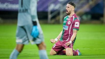 സ്വന്തം വീട്ടില് കേറി തീര്ത്തു! മോഹന് ബഗാനെതിരെ ബ്ലാസ്റ്റേഴ്സിന് തോല്വി; ഇനിയുള്ള യാത്ര ദുരിതം