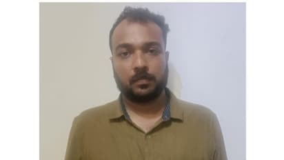 തൃശൂരിൽ വിളവ് തിന്നത് വേലിതന്നെ; പണമിടപാട് സ്ഥാപനം കുത്തിത്തുറന്ന് 32 ലക്ഷം കവർന്ന കേസിൽ മാനേജർ അറസ്റ്റിൽ