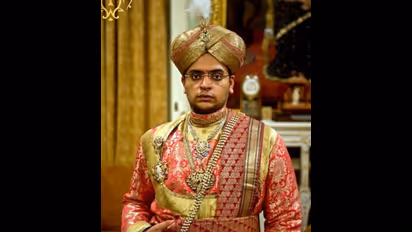 మైసూరు మహారాజా యదువీర్ వడియార్ : బాల్యం, విద్యాభ్యాసం, వ్యక్తిగత జీవితం, రాజకీయ ప్రస్థానం