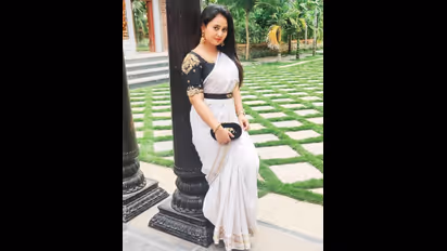 ಅಬ್ಬಬ್ಬಾ! ನಟಿ ಅಮೂಲ್ಯ ಹತ್ರ ಇರೋ ದುಬಾರಿ ಸೀರೆಗಳ ಫೋಟೋ ನೋಡಿ!