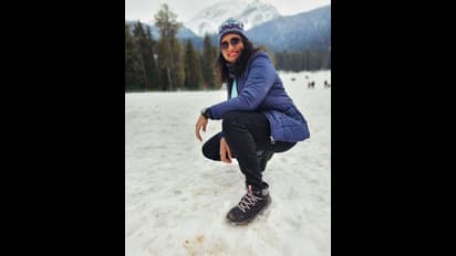 ಪತಿ ಜೊತೆ ಕಾಶ್ಮೀರದ ಮಂಜಿನಲ್ಲಿ ನಟಿ ರಶ್ಮಿ ಪ್ರಭಾಕರ್ ಮೋಜು, ಮಸ್ತಿ