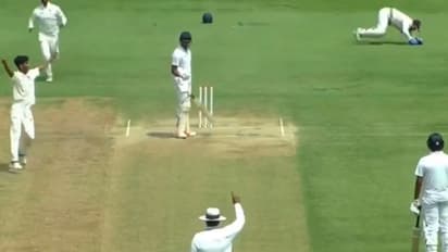 എന്ത് ചതിയിത്, വിക്കറ്റ് കീപ്പർ ക്യാച്ച് വിട്ടിട്ടും ഔട്ട് വിളിച്ച് അമ്പയർ; ബിസിസിഐയെ പൊരിച്ച് ആരാധകരും