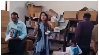 യുപിയില് പര്ദയിട്ട് വേഷം മാറി ആശുപത്രിയിലെത്തി; ഫാര്മസിയിലെ ആ കാഴ്ച കളക്ടറെ അക്ഷരാര്ത്ഥത്തിൽ ഞെട്ടിച്ചു