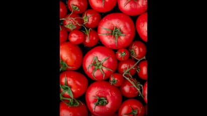 മുഖം സുന്ദരമാക്കാൻ തക്കാളി കൊണ്ടുള്ള കിടിലൻ ഫേസ് പാക്കുകൾ 