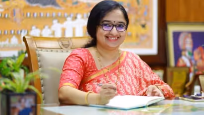 ദിവ്യ എസ് അയ്യരുടെ വിവാദ പോസ്റ്റ്; അശ്ലീല കമന്റിട്ട ദളിത് കോൺഗ്രസ് നേതാവിന് സസ്പെൻഷൻ