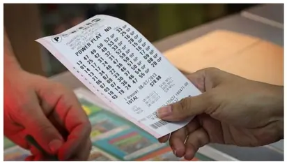 ഭാഗ്യം തേടി ലോട്ടറി എടുത്തത് 12 വർഷം; ഒടുവിൽ ഇന്ത്യക്കാരിക്ക് അടിച്ചത് 8 കോടിയുടെ ദുബായ് ഡ്യൂട്ടി ഫ്രി ലോട്ടറി