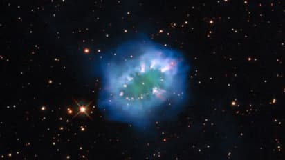 பூமியிலிருந்து 15,000 ஒளி ஆண்டுகள் தொலைவில்.. கண்களை கவரும் "Cosmic Jewelry" - NASA வெளியிட்ட லேட்டஸ்ட் தகவல்!