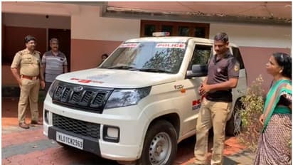 പട്ടാപ്പകൽ, സമയം 9.30, അതും കോഴിക്കോട് ആളുള്ള വീട്, ജനൽ വഴി നോക്കിയപ്പോൾ റൂമിലൊരാൾ! വളയും പണവുമായി പാഞ്ഞു