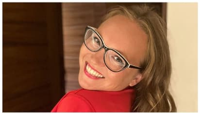 'ഇത്തവണയും സെറ്റായില്ല, പക്ഷേ... '; ആദ്യ ഡേറ്റിംഗിനായി 35 കാരി പറന്നത് 8,000 കിലോമീറ്റര്‍