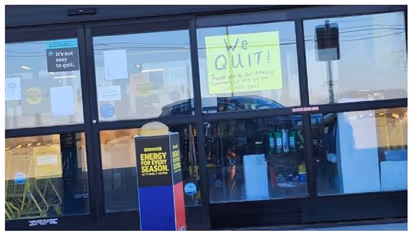 'ഏഴ് ദിവസവും ജോലി, ഒന്ന് അഭിനന്ദിക്കുമോ? അതുമില്ല'; കമ്പനി ഉടമയ്ക്ക് എട്ടിന്റെ പണി കൊടുത്ത് തൊഴിലാളികൾ