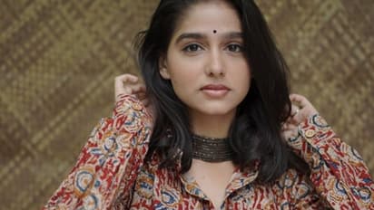 ആരാണ് നായികമാരില്‍ ഒന്നാമത്?, മലയാളി താരങ്ങളില്‍ സ്ഥാനം മെച്ചപ്പെടുത്തി ശോഭന, അനശ്വര രാജൻ പുതിയ എൻട്രി