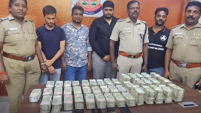  தேர்தல் அறிவித்த முதல் நாளே அதிரடி.. சென்னையில் சிக்கிய ரூ.1.42 கோடி பணம்.!