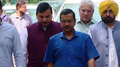 కేజ్రీవాల్ నివాసంలో ఈడీ అధికారులు.. సుప్రీంకోర్టుకు కేజ్రీవాల్ టీమ్