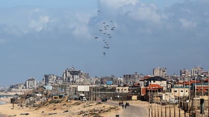 പുതിയ ഇടനാഴി വഴി 200 ടൺ ഭക്ഷ്യ വസ്തുക്കളുമായി അമേരിക്കൻ കപ്പലെത്തി, വെടിനിർത്തൽ ചർച്ചകൾ തുടരുന്നു