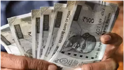 അടുത്ത മാസം രണ്ടു ഗഡു ക്ഷേമ പെൻഷൻ വിതരണം ചെയ്യും; കുടിശികയുടെ ഒരു ഗഡു കൂടി അനുവദിച്ച് ധനകാര്യ വകുപ്പ്