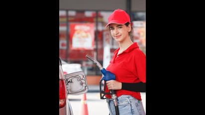 ಜುಲೈ5ರ ಪೆಟ್ರೋಲ್ ಡೀಸೆಲ್ ದರ ಘೋಷಿಸಿದ OMCs, ನಿಮ್ಮ ಊರಲ್ಲಿ ಎಷ್ಟಿದೆ ಇಂಧನ ಬೆಲೆ? 