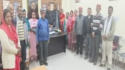 Himachal Pradesh News: हमीरपुर में 81 वर्षीय प्रधान का अनोखा अभियान...ऐसा किया तो परिवार भरेगा जुर्माना