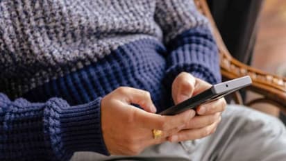 ഫേസ്ബുക്കിൽ ഒരു ഫ്രണ്ട്റിക്വസ്റ്റ് സ്വീകരിച്ചതേ ഓർമ്മയുള്ളൂ, ബോധം വരുന്നത് 95 ലക്ഷം പോയിക്കഴിഞ്ഞ്