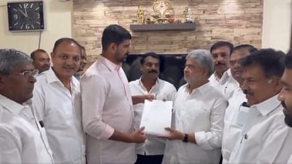 దానం నాగేందర్ పై అనర్హత వేటు వేయండి.. స్పీకర్‌కు బీఆర్ఎస్ ఎమ్మెల్యేల విజ్ఞప్తి